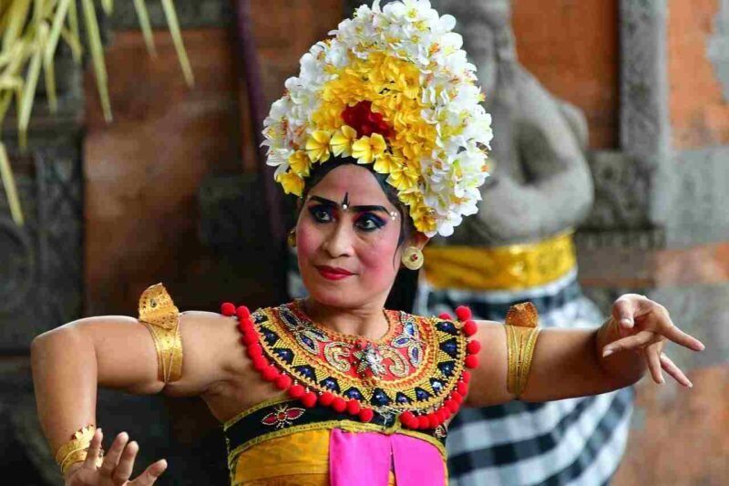 Indonesia: Sebuah Permadani Budaya yang Kaya dan Unik