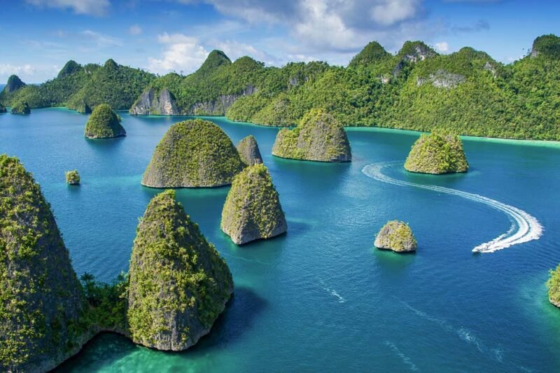 Raja Ampat: Permata Tersembunyi di Ujung Timur Indonesia