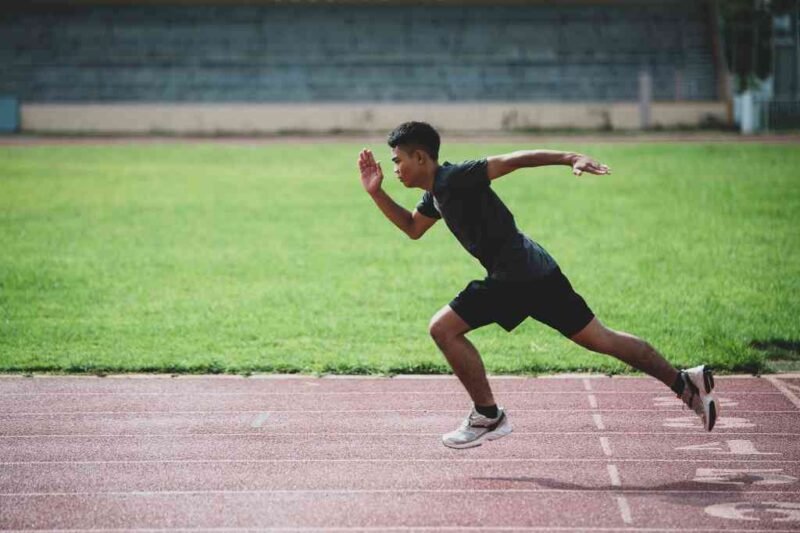 Tentu, mari kita telusuri dunia atletik dalam sebuah artikel yang komprehensif dan mudah dipahami.