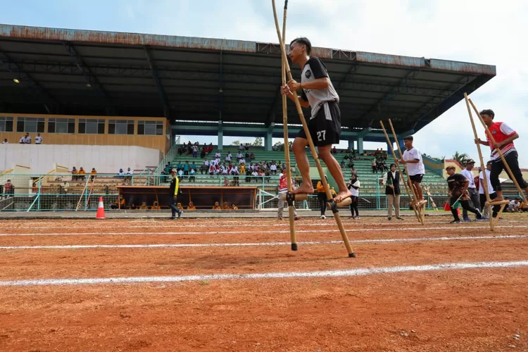 Menjaga Nyala Api yang Hampir Padam: Menyelamatkan Olahraga Tradisional dari Jurang Kepunahan