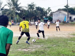 Sepak Bola: Lebih dari Sekadar Permainan, Sebuah Fenomena Global