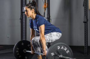 Deadlift: Lebih dari Sekadar Angkat Besi – Mengungkap Manfaatnya untuk Tubuh Secara Menyeluruh