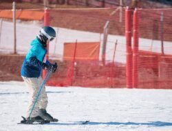 Teknik Dasar Ski untuk Pemula: Panduan Lengkap Menaklukkan Lereng Salju